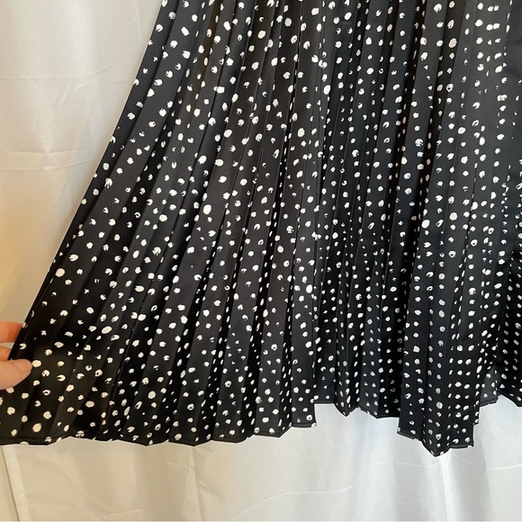 WORTHINGTON Women’s Black White Dot Silky Pleated Flowy Skirt Size Large - Picture 2 of 8